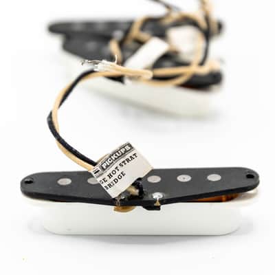 Lindy Fralin Vintage Hot Stratocaster Single Coil Pickup Set image 4