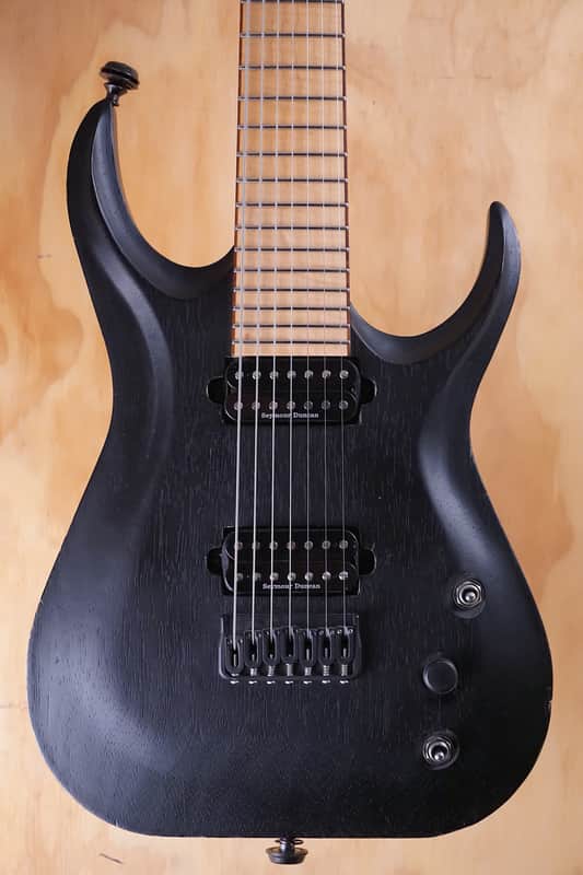 Skervesen Raptor 7 Electric Guitar in Satin Black, Hard Case included