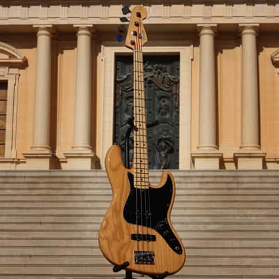Fender American Professional Jazz Bass® | 2018 image 12