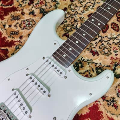 *NEW IN BOX* 2026 Fender Japan Artist Series, Limited Edition JUKJAE Stratocaster Baggy Olympic White, Fender Flagship Tokyo Store Exclusivity 🔥 image 7