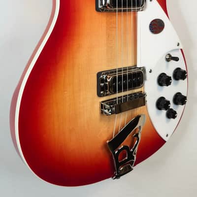 Rickenbacker 620 Fire Glo, Stereo, Gotoh Tuners, Rosewood FB, w/HSC 2026 image 8