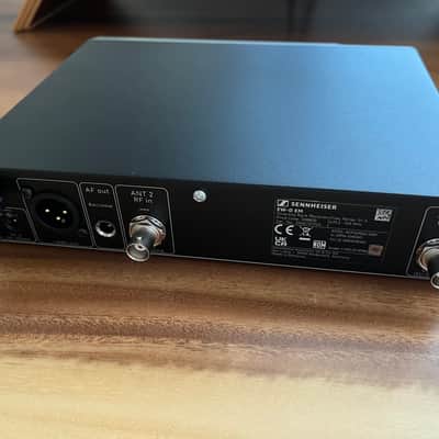 Sennheiser EW-D SKM-S Wireless Handheld Base System - Q1-Q6 image 3