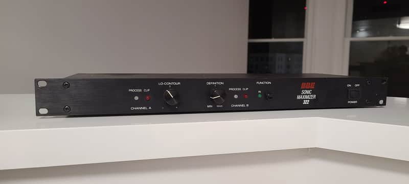 BBE SONIC MAXIMIZER 322 Black/Red/White image 1
