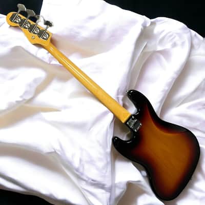 Fender Jaco Pastorius Fretless Jazz, 3-Tone Sunburst w/ Pau Ferro image 10