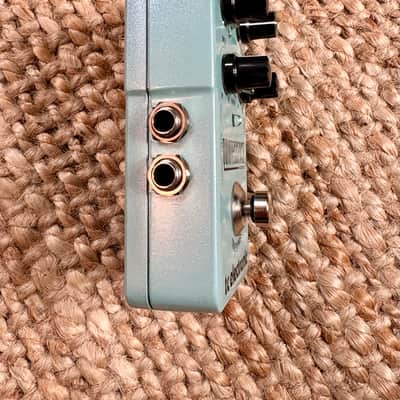 TC Electronic Quintessence Harmonizer 2017 - Present - Turquoise image 3