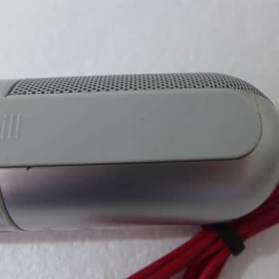 Beats by Dre Beats by Dr. Dre Beats Pill 2.0 Speaker System Wireless Speaker 2.0 Silver image 5