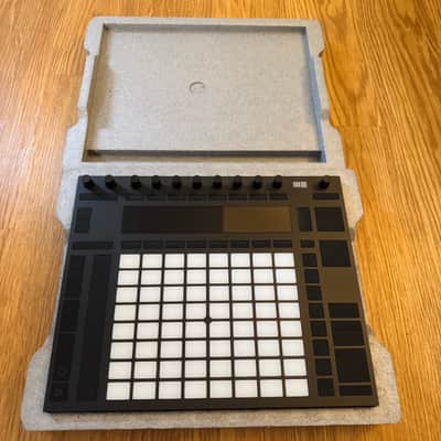 Ableton Push 2 MIDI Controller + Ableton Live 11 Standard License image 2
