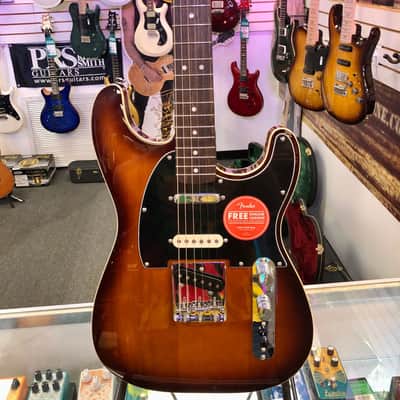 Squier Paranormal Custom Nashville Stratocaster, Laurel Fingerboard, Black Pickguard, Chocolate 2-Color Sunburst image 2