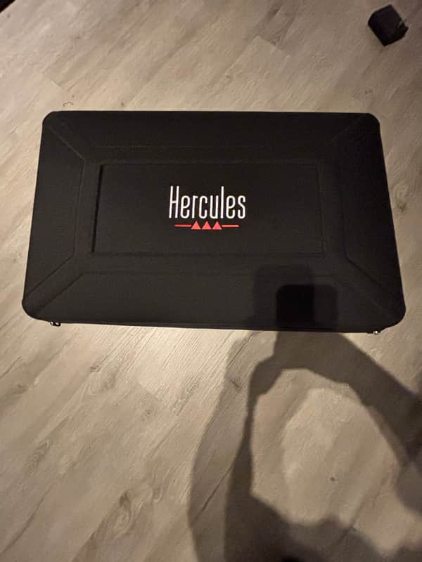 Hercules Inpulse T7 Premium Edition 2-Channel DJ Controller 2023 - Present - Black image 1