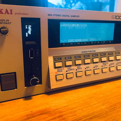 Akai S1000 MIDI Stereo Digital Sampler 1988 - White