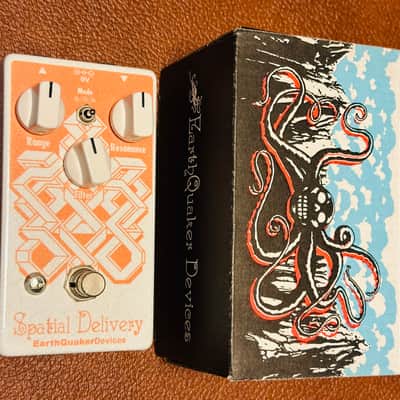 EarthQuaker Devices Spatial Delivery Sample & Hold Envelope Filter V2 2017 - Present - White Sparkle / Orange Print imagen 3