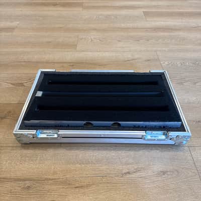 Pedaltrain PT-1 with Safe Case Hard Case 2010s - Silver image 7