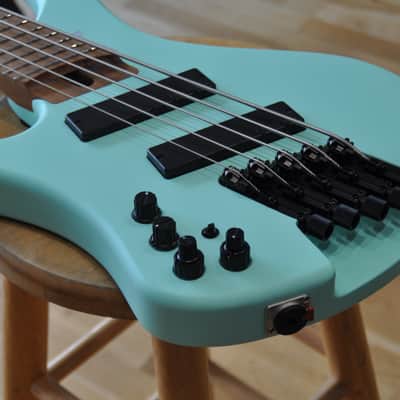 IBANEZ EHB1005MSL SFM Sea Foam Green Matte / 5-String Multi Scale / EHB Ergonomic Headless Bass Series / EHB1005MSL-SFM / I230711714 image 4