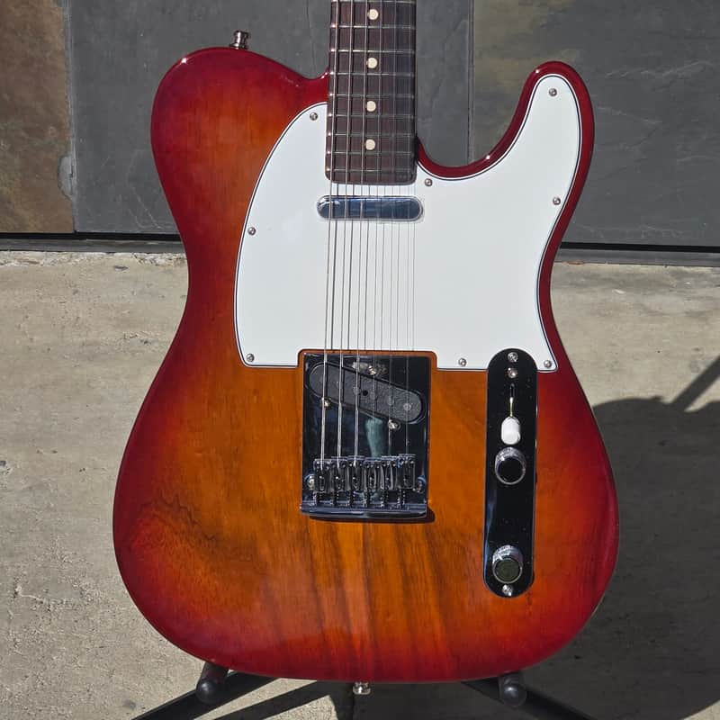 Fender Custom Shop LTD Custom Deluxe Roasted Telecaster Aged Cherry Sunburst