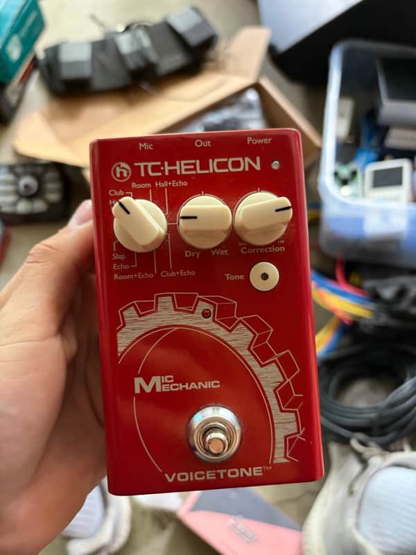 TC Helicon Mic Mechanic 2012 - 2016 - Red image 1