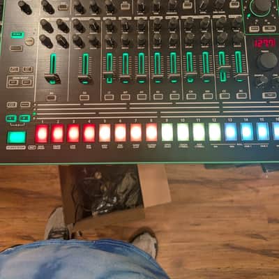 Roland AIRA TR-8 Rhythm Performer Drum Machine 2014 - Present - Black image 8