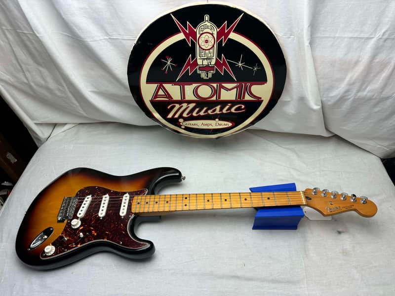 Fender Deluxe Roadhouse Stratocaster Guitar 2008 - Brown Sunburst / Maple neck image 1