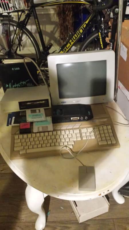 Atari 1040-ST Music Computer system image 1