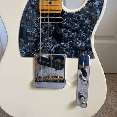 Fender American Professional II telecaster 2021 - Antique White image 2