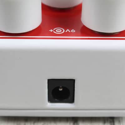 Electro-Harmonix Nano Pog Polyphonic Octave Generator Guitar Effects Pedal image 11