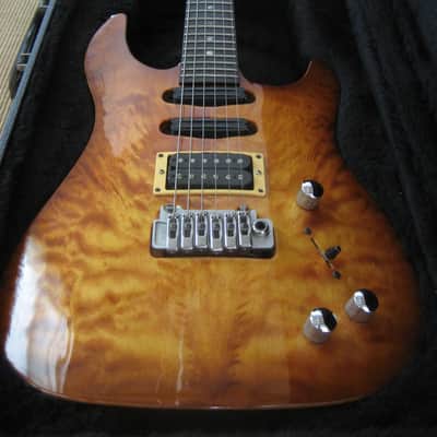 Brian Moore MC/1 guitar '96 #585 rare, excellent, signed image 2
