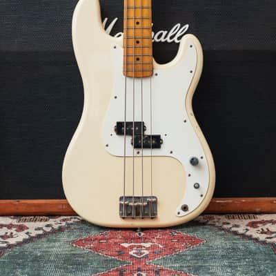Fender PB57 Precision Bass 1999 - 2002 - Vintage White image 1