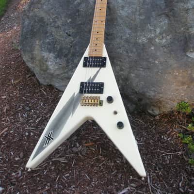 Aria Pro II XX 1980's White Yngwie Malmsteen (36 Hour Sale) image 11