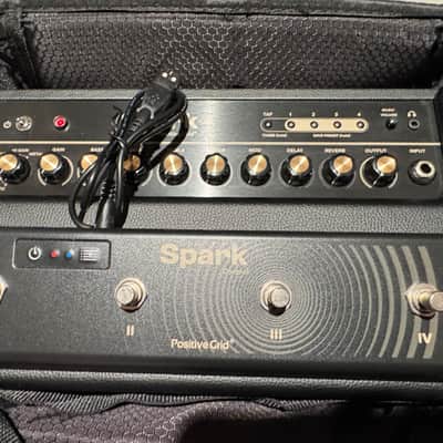 Positive Grid Spark 40 40-Watt 2x4" Modeling Guitar Combo, uLooper, Sparkcontrol foot switch, Spark bag image 10