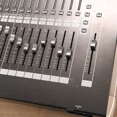 Roland M-400 48-Channel Live Digital Mixing Console CG01XHL image 7