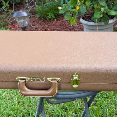 Fender G&G Strat/Tele case 2012 - Brown Tolex with gold plush interior image 9