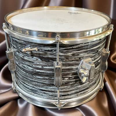 Ludwig No. 996-1 Club Date Outfit 8x12" / 14x14" / 14x20" Drum Set with Keystone Badges 1964 - 1968 - Oyster Black Pearl image 5
