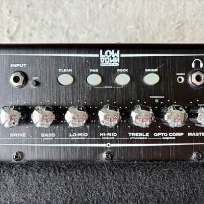 Line 6 LowDown Studio 110 75-Watt 1x10" Digital Modeling Bass Practice Amp 2006 - 2009 - Black image 3