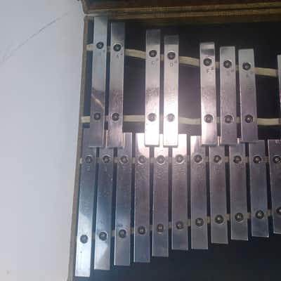 B.F.Kitching&Co 2.5-Octave Orchestra Bells Glockenspiel Steel Xylophone+Case 40s image 3