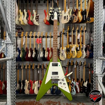 Gibson Custom Shop M2 M Flying V 67 Verdoro Green Metallic image 2