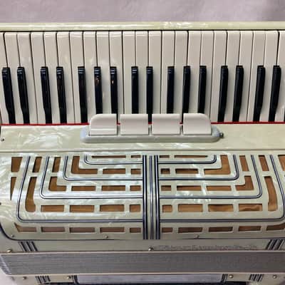 ITALIAN ACCORDION MFG 3-REED ACCORDION #CPSI828 image 2