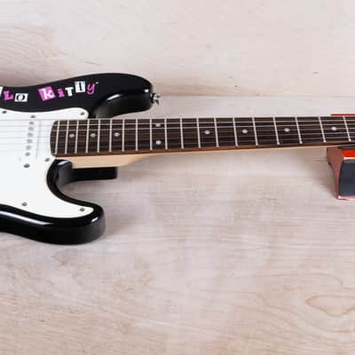 Squier Hello Kitty Mini Stratocaster 2006 Black w/ Bag image 2