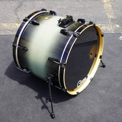 Pearl ELX Export Series 22" Maple/Poplar Bass Drum - Black Burst Lacquer | 18x22" image 1