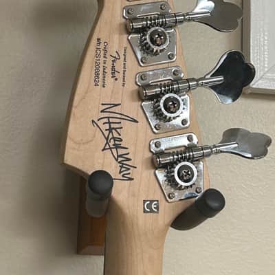 Squier Mikey Way Signature Mustang Bass 2012 - 2015 - Large Flake Silver Sparkle image 5