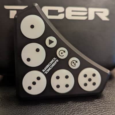 Novation Dicer Dual DJ Controller, Hard Shell Case & Cables image 2
