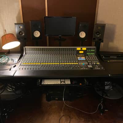 Solid State Logic AWS 924 24-Channel 8-Bus Console with DAW Control 2010 - 2015 - Grey image 2