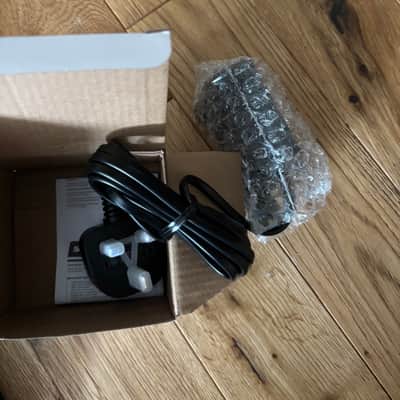 Shure GLXD16+ Wireless Guitar Pedal System 2023 - Present - Black image 6