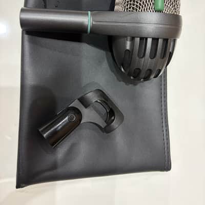 AKG D112 Large-Diaphragm Dynamic Kick Drum Microphone 2010s - Black image 2