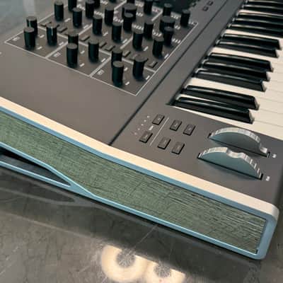 Waldorf Quantum 61-Key Hybrid Synthesizer 2017 - Present - Black image 2