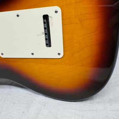 Fender Stratocaster HSS Guitar - Upgraded Electronics / Pickups - MIM Mexico 2004 - 3-Color Sunburst / Maple neck image 13