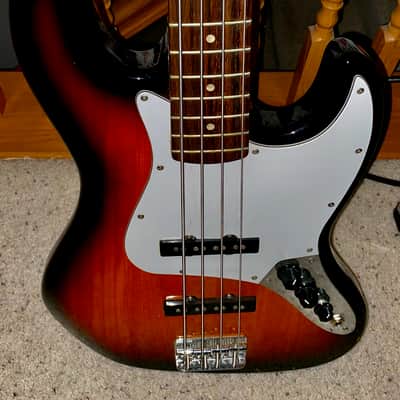2015 Fender Squier Affinity Jazz Bass image 1