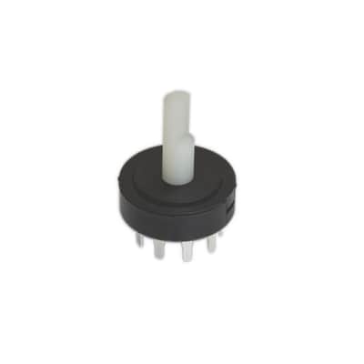 Sequential Circuits - Pro-One - Rotary switch