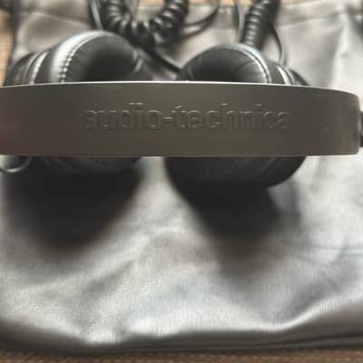 Audio-Technica ATH-M60x Professional On-Ear Monitor Headphones 2018 - Black image 6