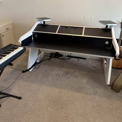 studio desk Virtuoso 2018 - Black and White image 2