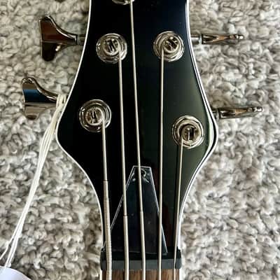 Jackson JS Series Spectra Bass Guitar JS3V, Laurel Fingerboard, Indigo Blue image 6
