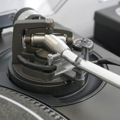 Technics SL-1210 MK3 Professional DJ Turntable Pair - Black - 240V image 8